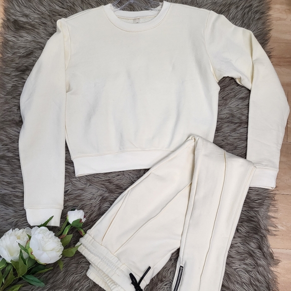 French Terry Solid pants set with long sleeve top and anckels Zipper - Picture 2 of 5